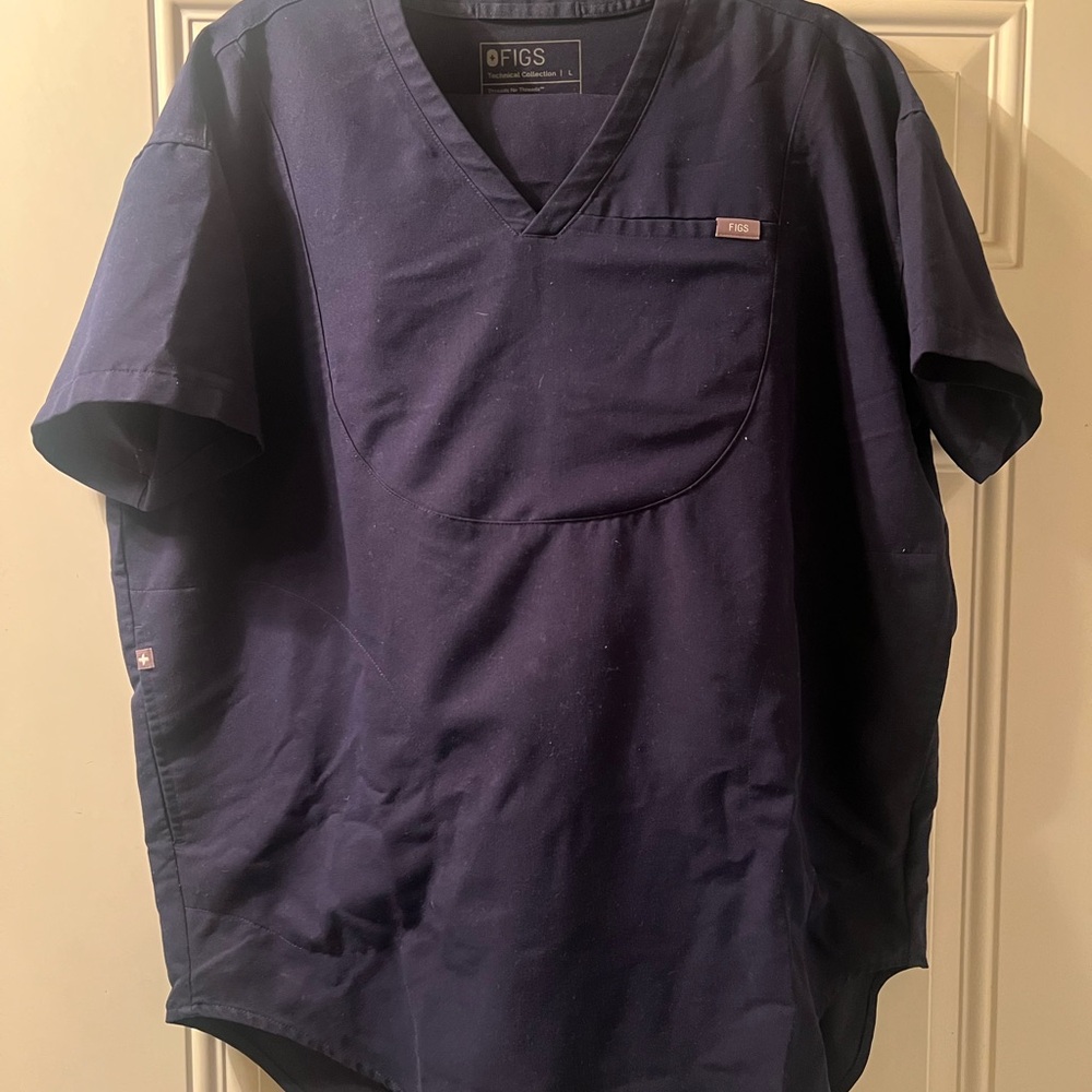 Figs Halle V-Neck Tunic Scrub Top, Kade Cargo Scrub Pant - NAVY